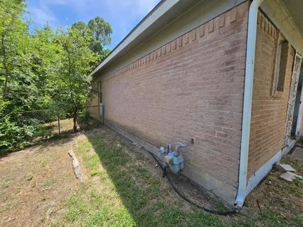 $144,900 | 522 Glencairn Drive, Dallas, TX 75232