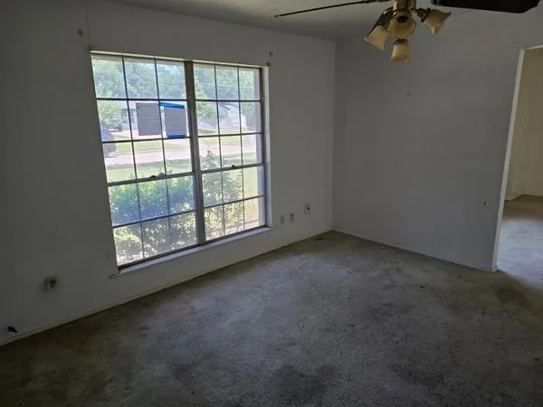 $144,900 | 522 Glencairn Drive, Dallas, TX 75232