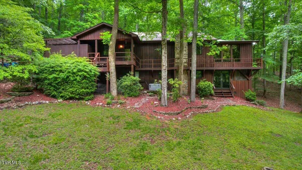 $599,987 | 180 Misty Woods Drive, Blountville, TN 37617