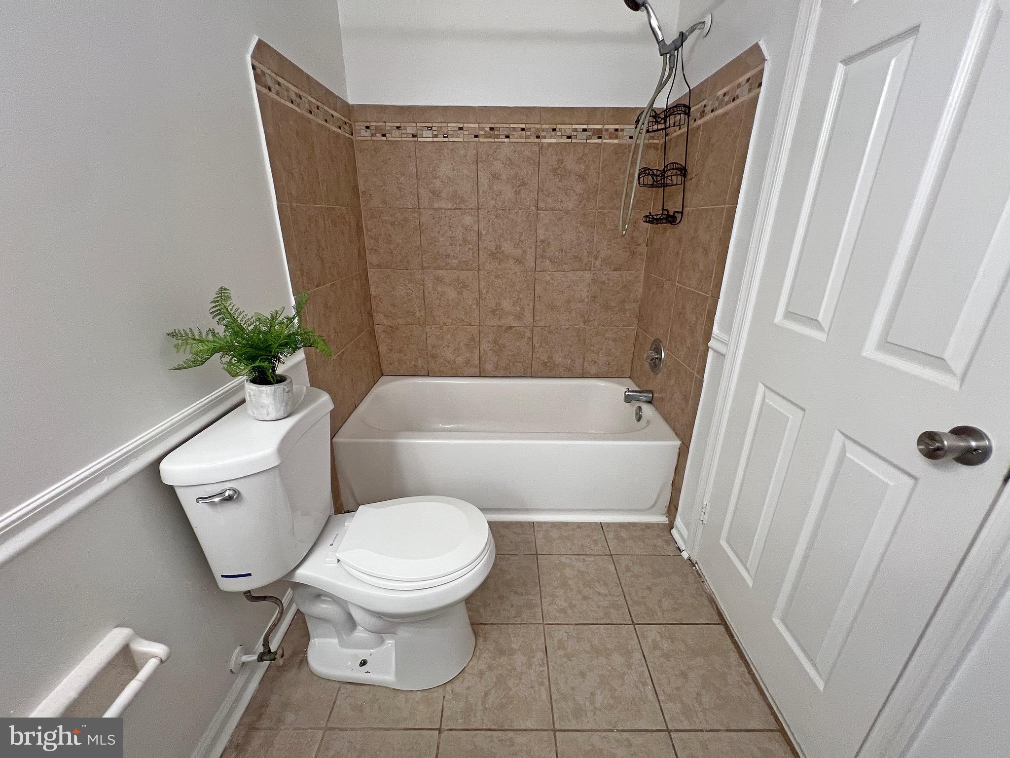 1049 Old Forge Road New Castle, DE 19720 - Photo 18 of 27 Updated Full Bath on upper level