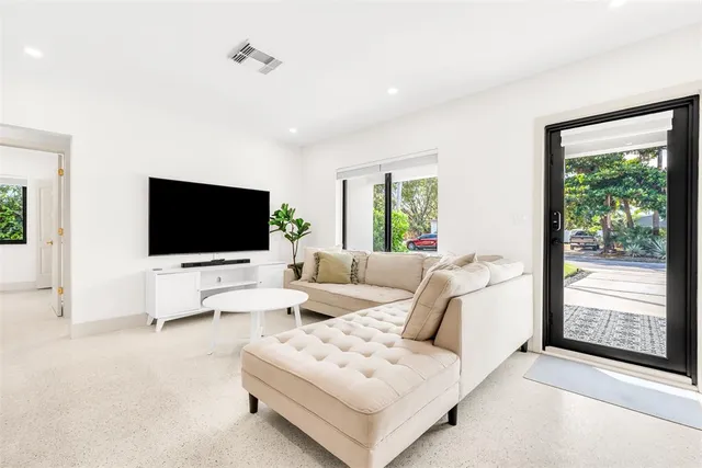 $839,700 | 1604 Northeast 16th Avenue, Fort Lauderdale, FL 33305