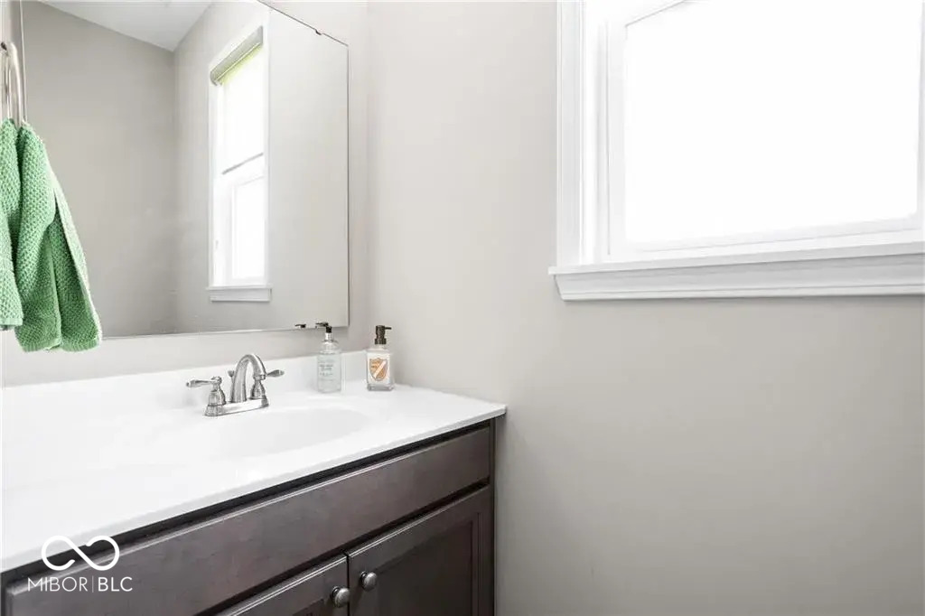 680 Ridge Gate Drive Brownsburg, IN 46112 - Photo 15 of 33 Gallery Image 15