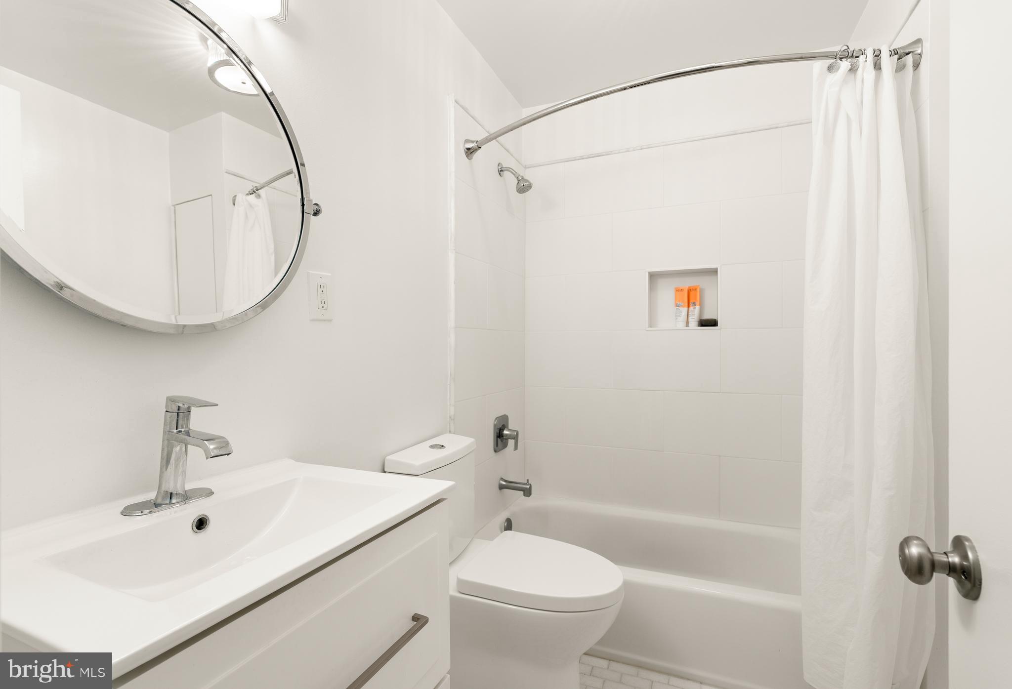 1855 Calvert Street Northwest, Unit 101 Washington, DC 20009 - Photo 9 of 15 Gallery Image 9
