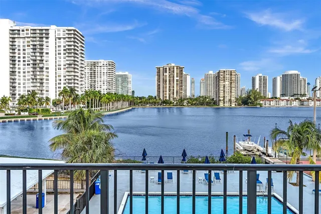 $199,000 | 2750 Northeast 183rd Street, Unit 1801, Aventura, FL 33160