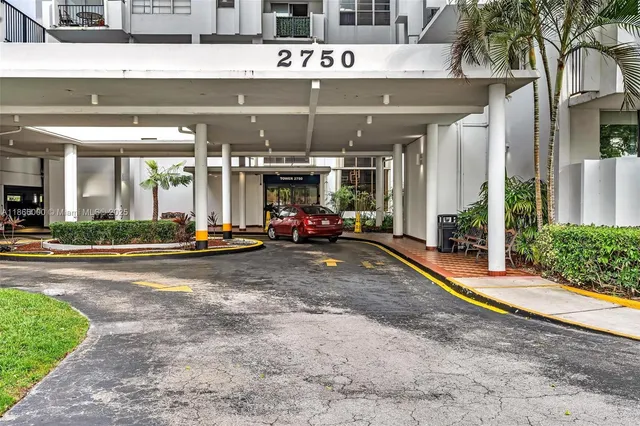 $199,000 | 2750 Northeast 183rd Street, Unit 1801, Aventura, FL 33160