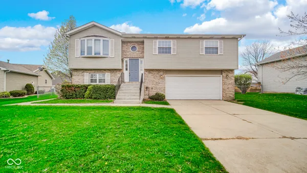 $279,900 | 5731 Dove Dale Avenue, Portage, IN 46368