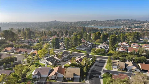 $949,900 | 28402 Pacheco, Mission Viejo, CA 92692