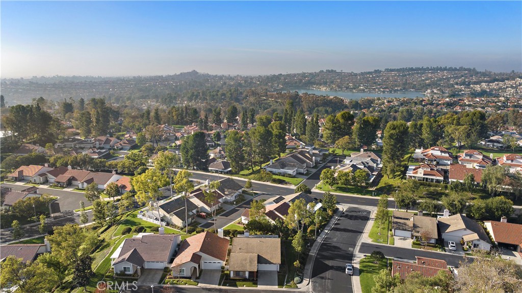 28402 Pacheco Mission Viejo, CA 92692 - Photo 30 of 40