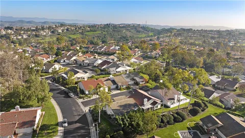 $949,900 | 28402 Pacheco, Mission Viejo, CA 92692