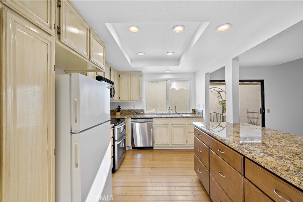 28402 Pacheco Mission Viejo, CA 92692 - Photo 9 of 40