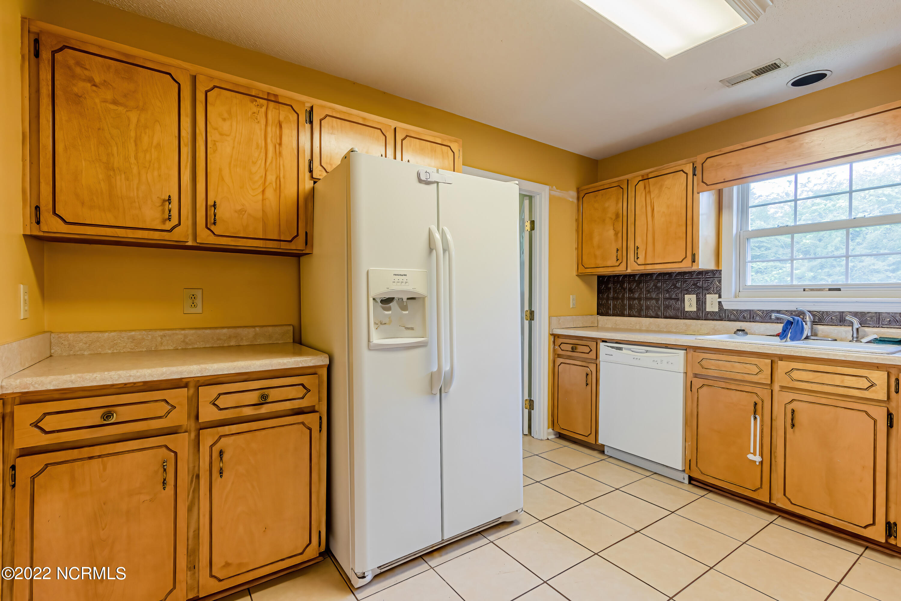 522 Fox Run Road Jacksonville, NC 28546 - Photo 10 of 45 amanda (11 of 50)