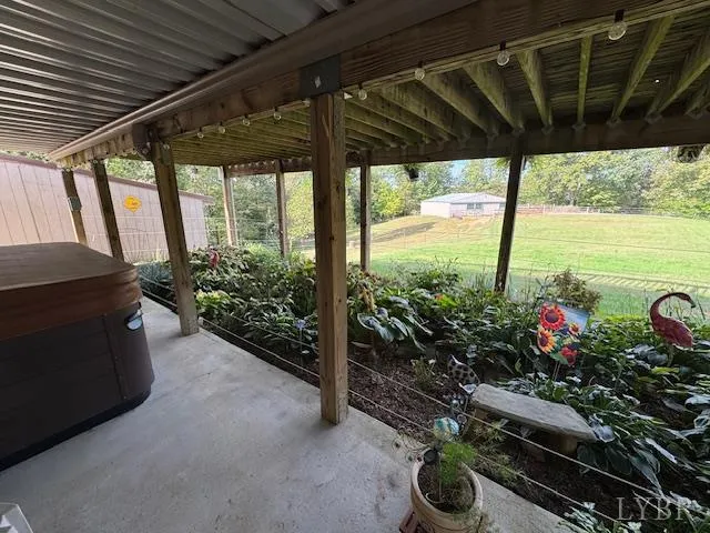 $475,000 | 827 Wolf Creek Lane, Appomattox, VA 24522