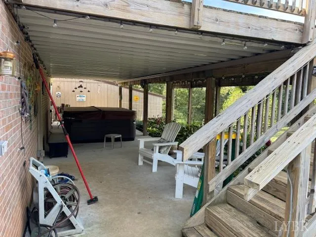 $475,000 | 827 Wolf Creek Lane, Appomattox, VA 24522