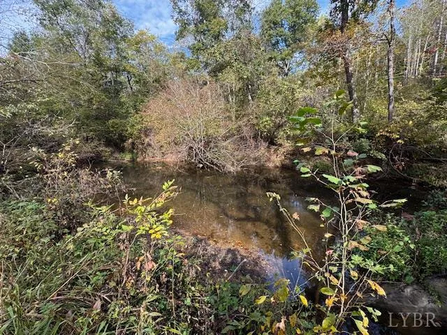 $475,000 | 827 Wolf Creek Lane, Appomattox, VA 24522