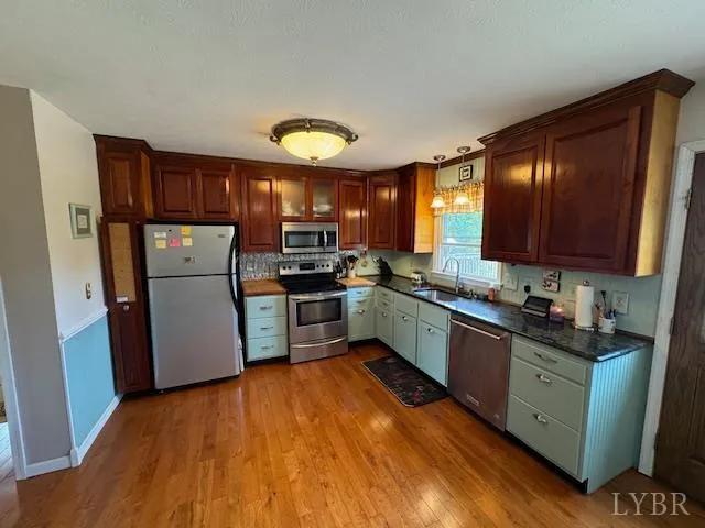 $475,000 | 827 Wolf Creek Lane, Appomattox, VA 24522