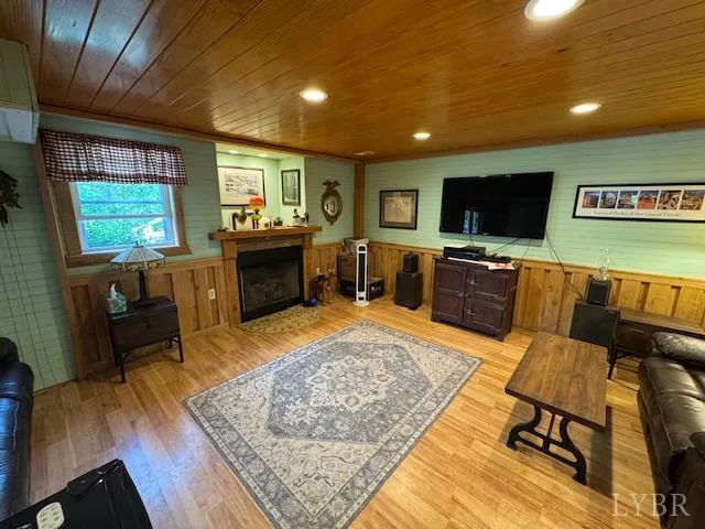 $475,000 | 827 Wolf Creek Lane, Appomattox, VA 24522