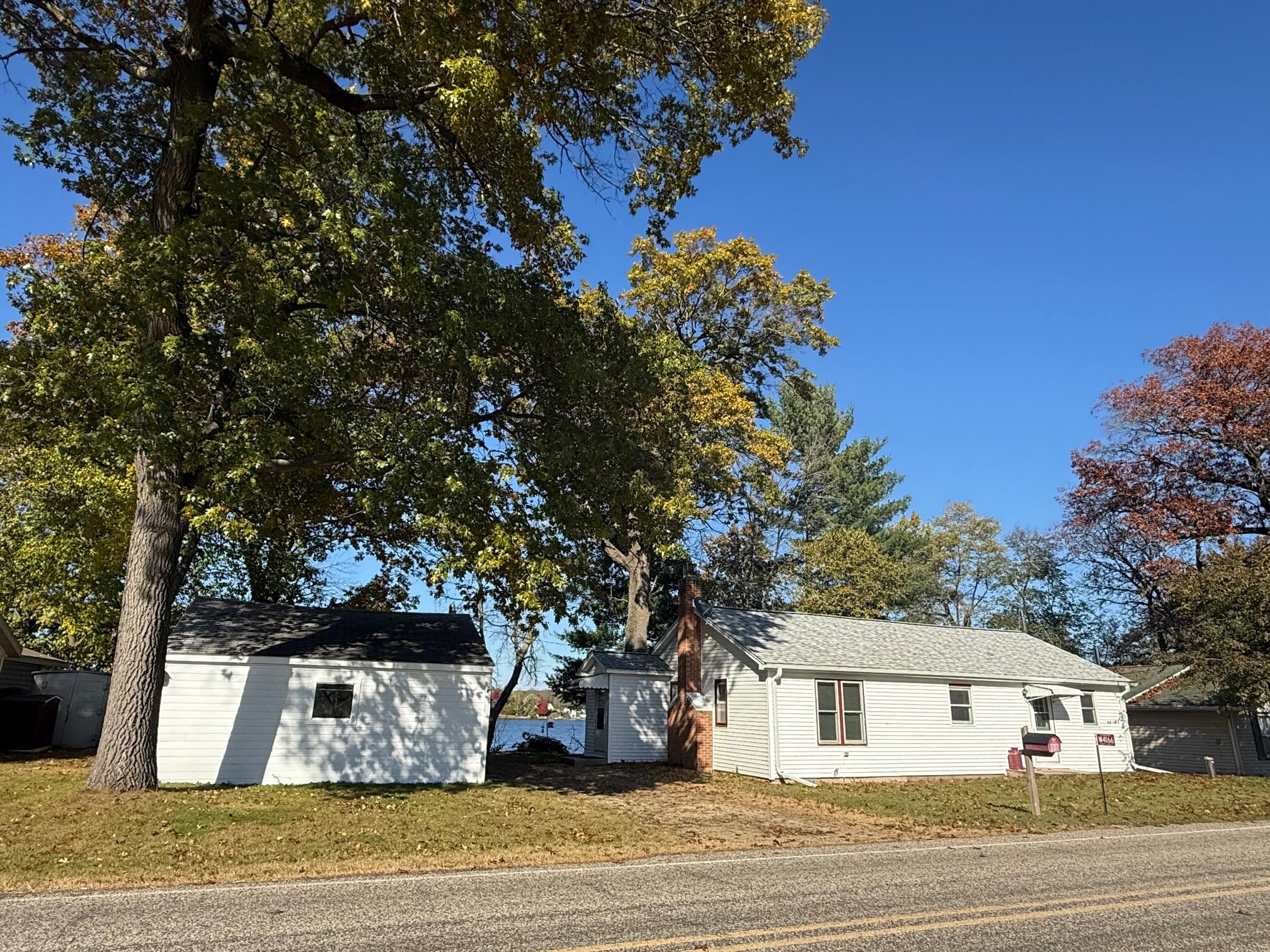 4166 West Cty Road Montello, WI 53949 - Photo 2 of 23 IMG_1390
