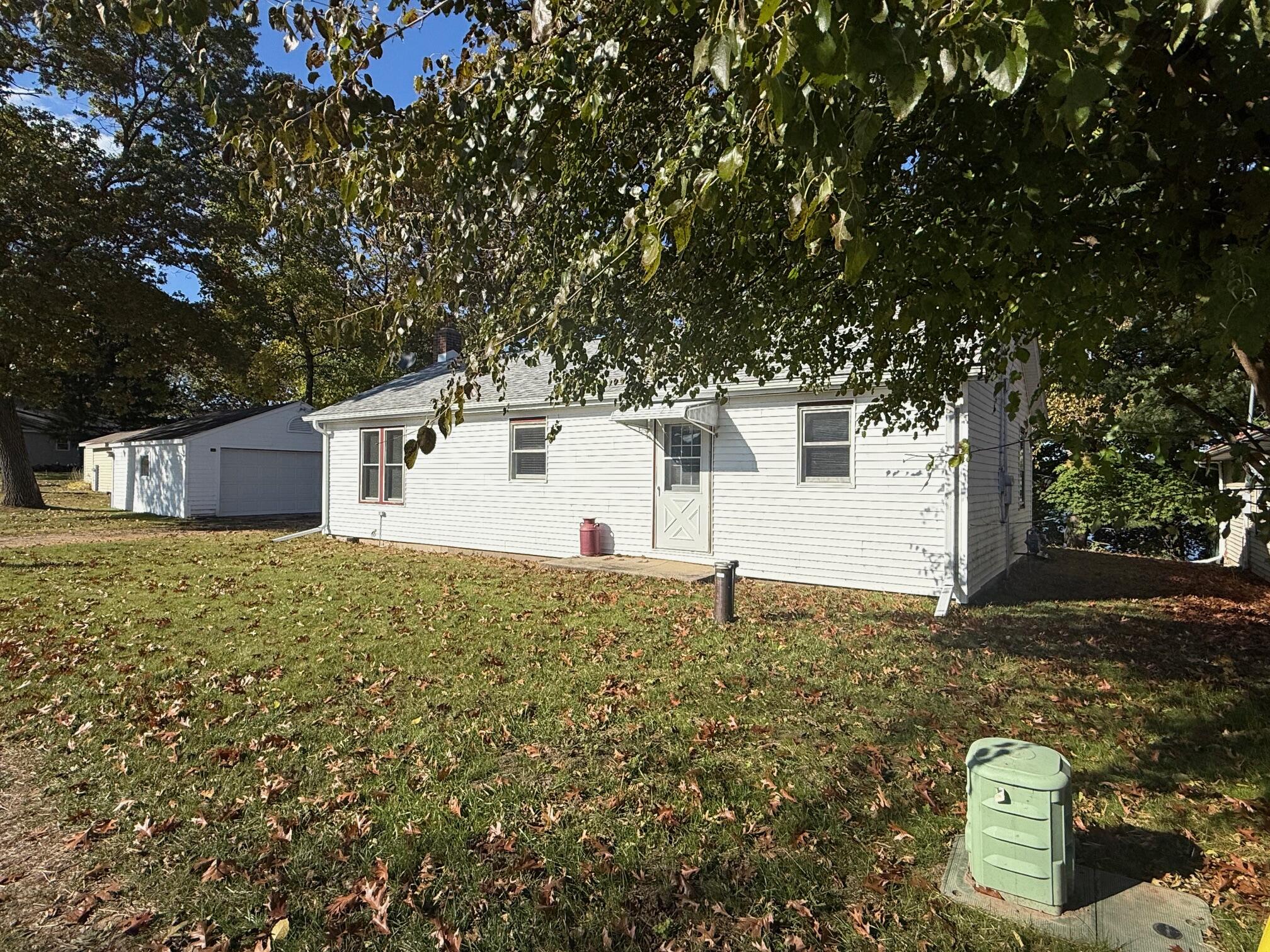 4166 West Cty Road Montello, WI 53949 - Photo 3 of 23 IMG_1393