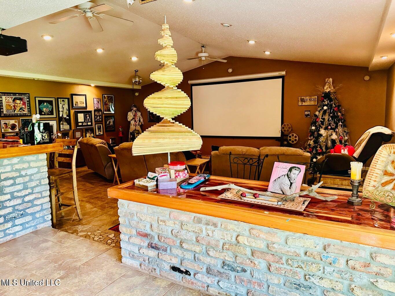 15173 Lorraine Road Biloxi, MS 39532 - Photo 4 of 26 20250813220041590526000000-o