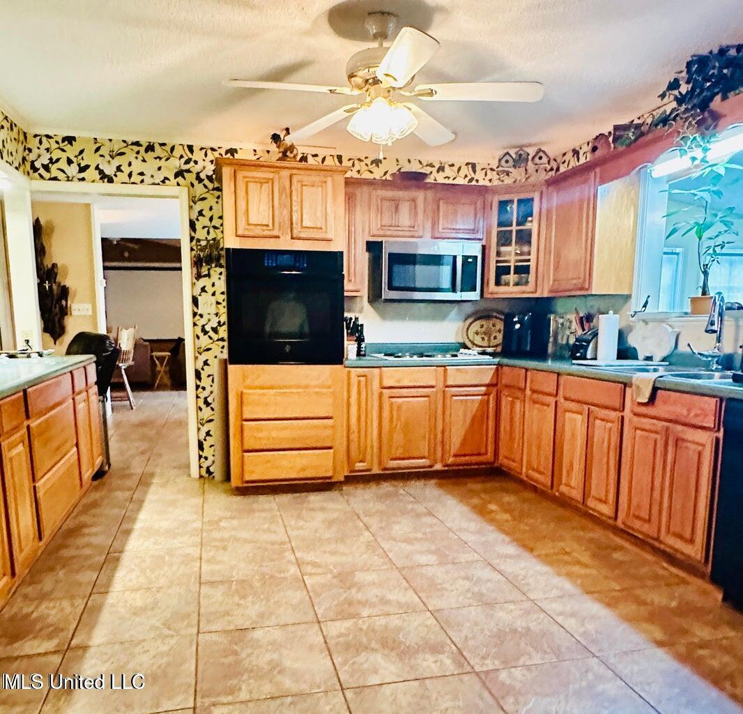 15173 Lorraine Road Biloxi, MS 39532 - Photo 7 of 26 5