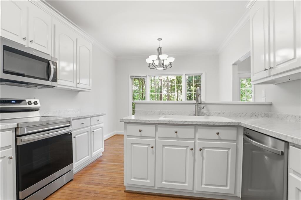 940 Cider Ridge Court Clarkesville, GA 30523 - Photo 2 of 34