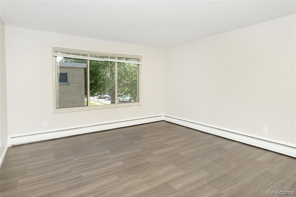 3350 Greenfield Road, Unit 22 Royal Oak, MI 48073 - Photo 11 of 18