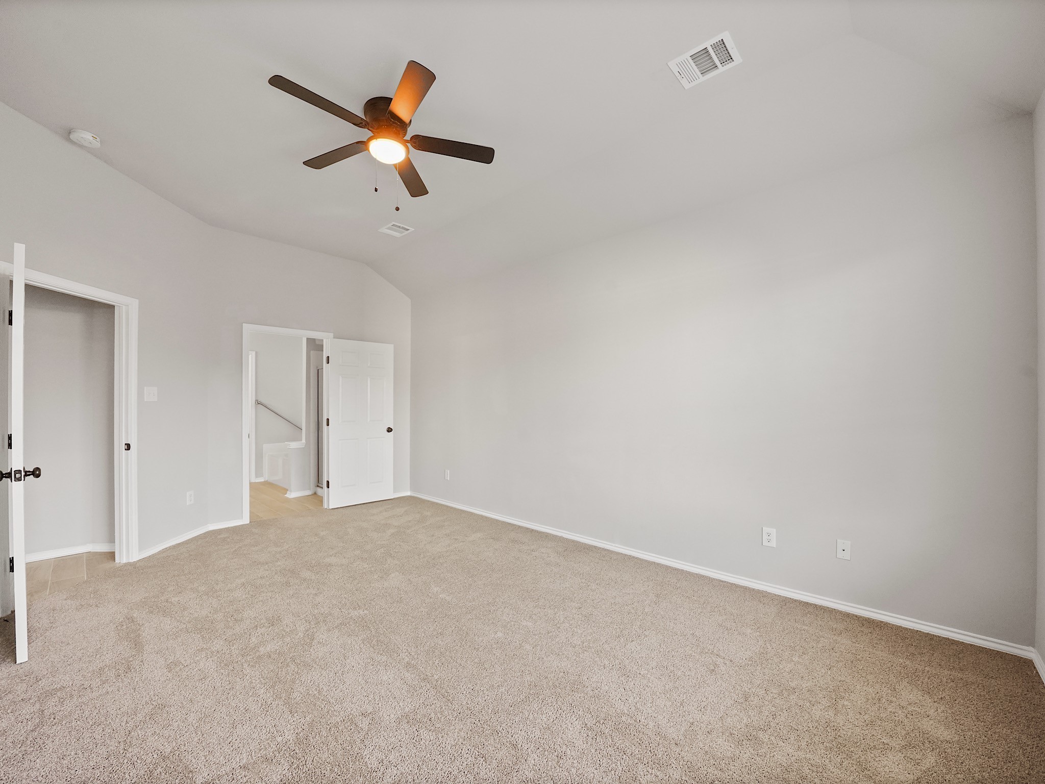 14206 Windy Ridge Lane Rosharon, TX 77583 - Photo 6 of 15 Inviting bedroom with new carpet and fresh paint.