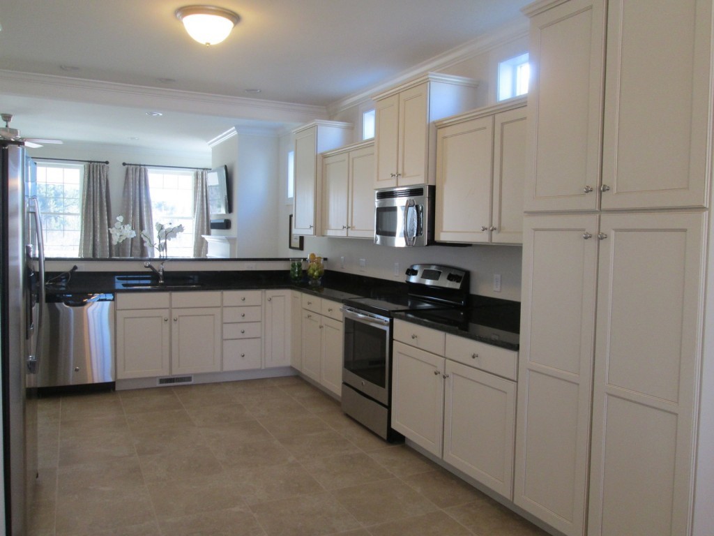 114 North Jefferson Road, Unit 3 South Burlington, VT 05403 - Photo 3 of 29 Gallery Image 3