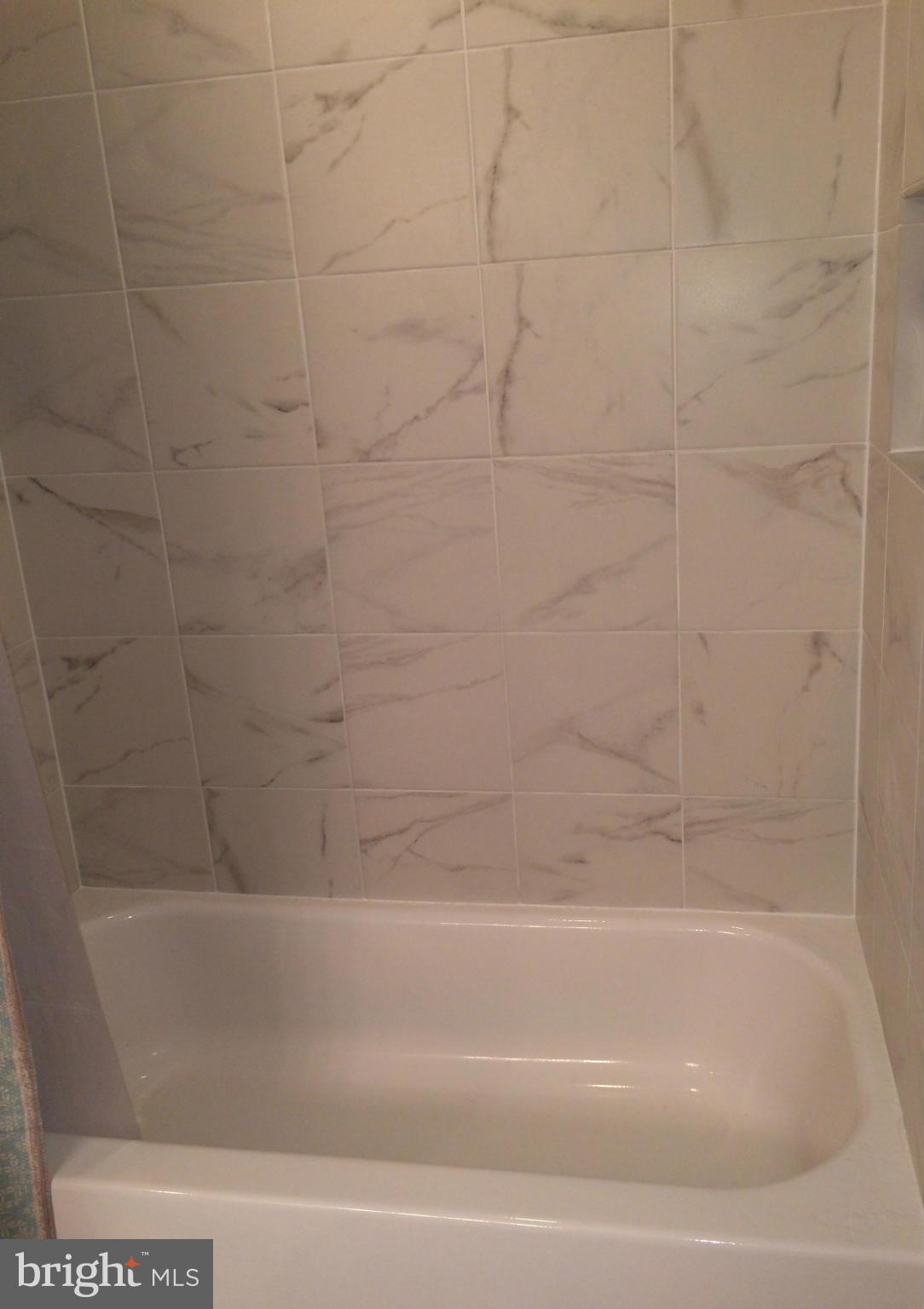 6131 Roxbury Avenue Springfield, VA 22152 - Photo 18 of 30 Lower Bath
