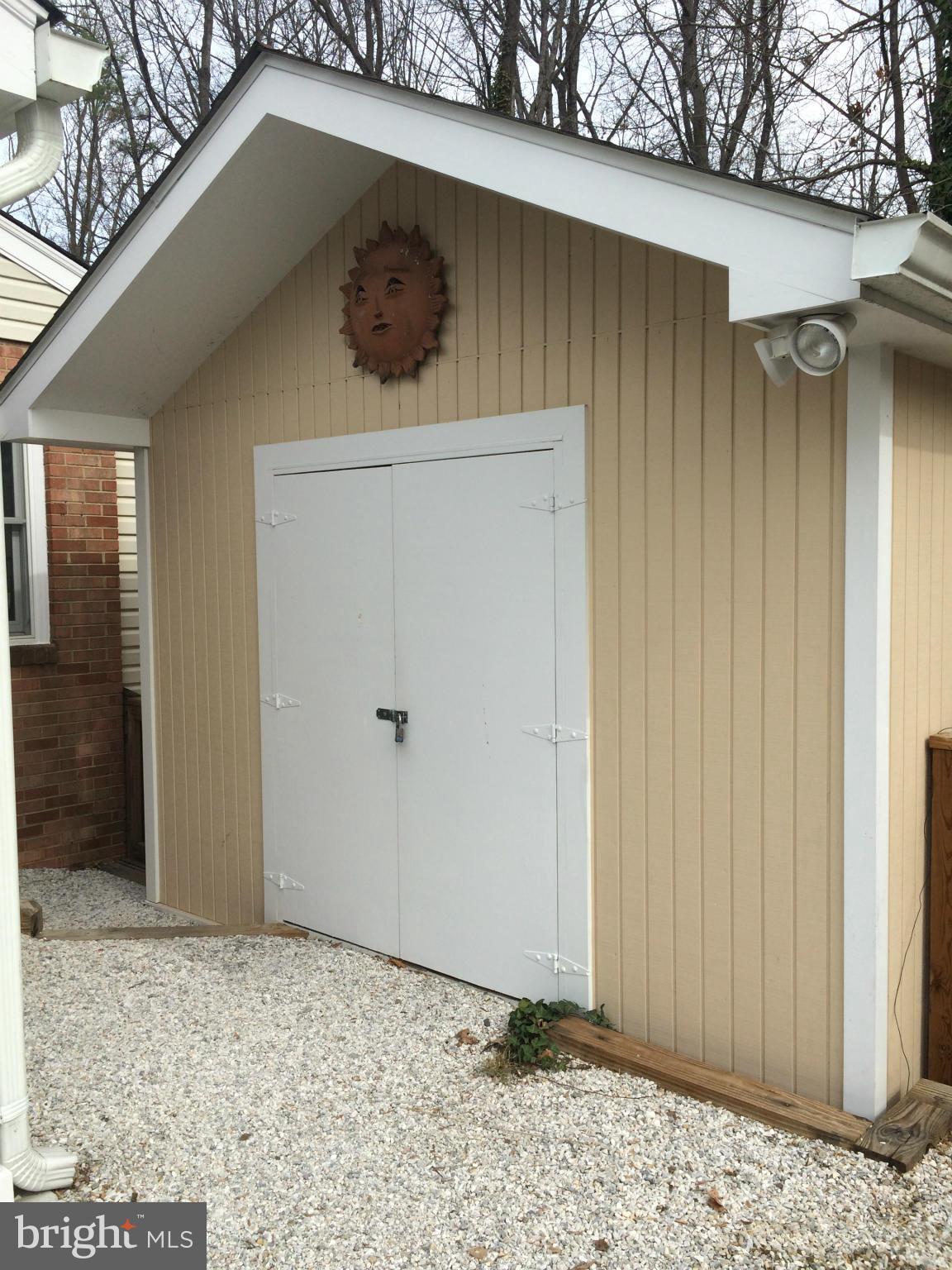 6131 Roxbury Avenue Springfield, VA 22152 - Photo 25 of 30 Workshop/Shed
