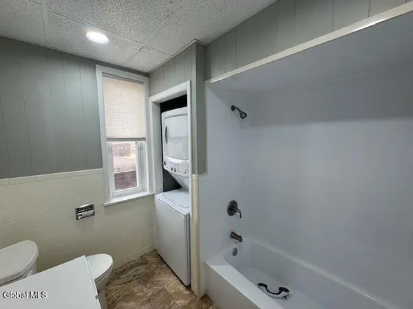 $1,800 | 306 3rd Street, Unit 3, Troy, NY 12180