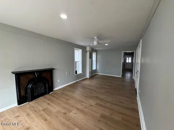 $1,800 | 306 3rd Street, Unit 3, Troy, NY 12180