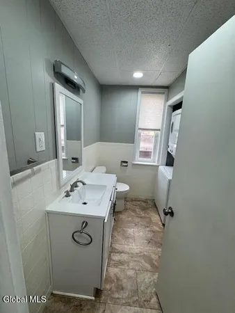 $1,800 | 306 3rd Street, Unit 3, Troy, NY 12180