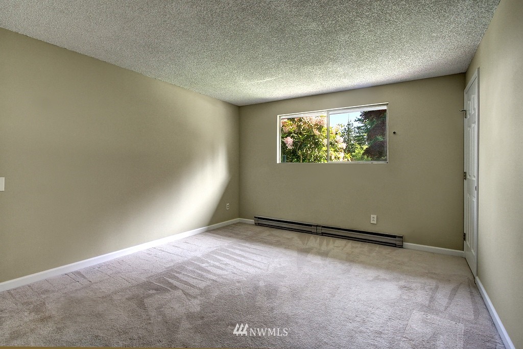 18657 Southeast 162nd Street Renton, WA 98058 - Photo 11 of 17 Gallery Image 11