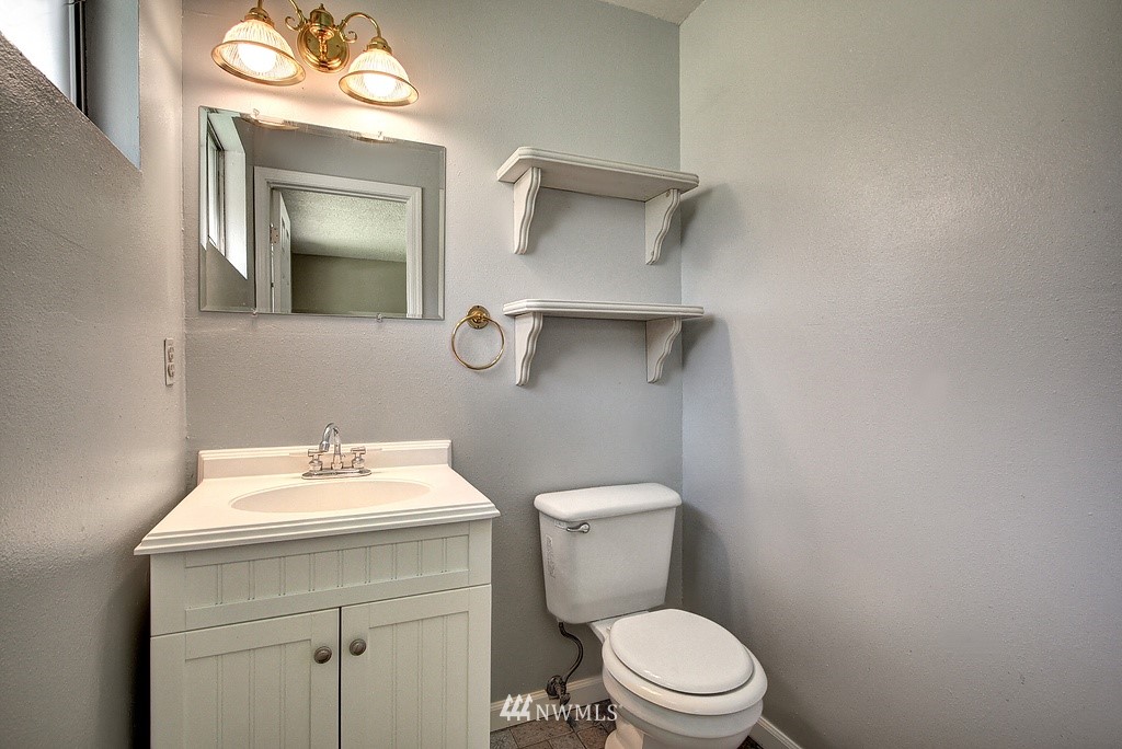 18657 Southeast 162nd Street Renton, WA 98058 - Photo 12 of 17 Gallery Image 12