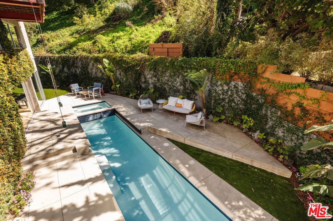 562 Stassi Lane Santa Monica, CA 90402 - Photo 12 of 31