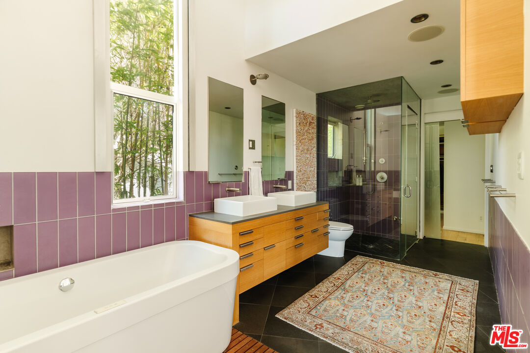 562 Stassi Lane Santa Monica, CA 90402 - Photo 14 of 31