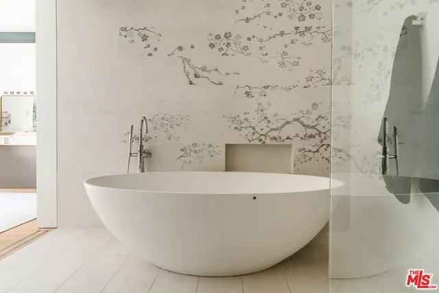 $6,250,000 | 562 Stassi Lane, Santa Monica, CA 90402