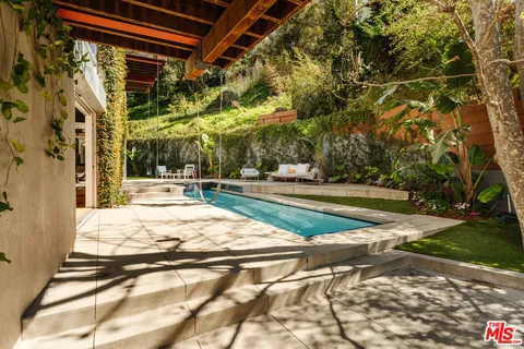 $6,250,000 | 562 Stassi Lane, Santa Monica, CA 90402