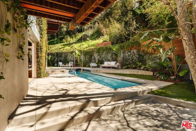 $6,250,000 | 562 Stassi Lane, Santa Monica, CA 90402