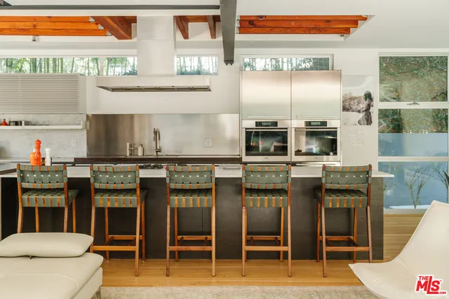 $6,250,000 | 562 Stassi Lane, Santa Monica, CA 90402