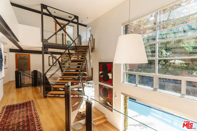 $6,250,000 | 562 Stassi Lane, Santa Monica, CA 90402