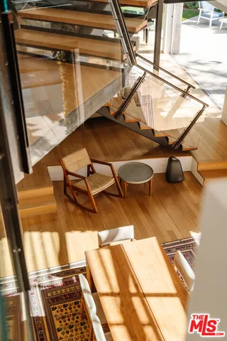 $6,250,000 | 562 Stassi Lane, Santa Monica, CA 90402