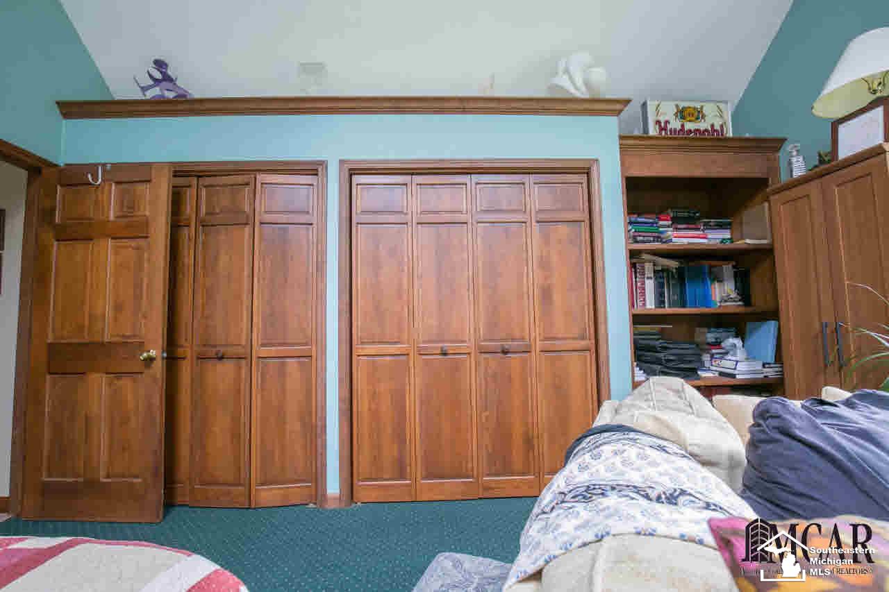 8354 Jackman Road Temperance, MI 48182 - Photo 20 of 42 21348285-19.JPG