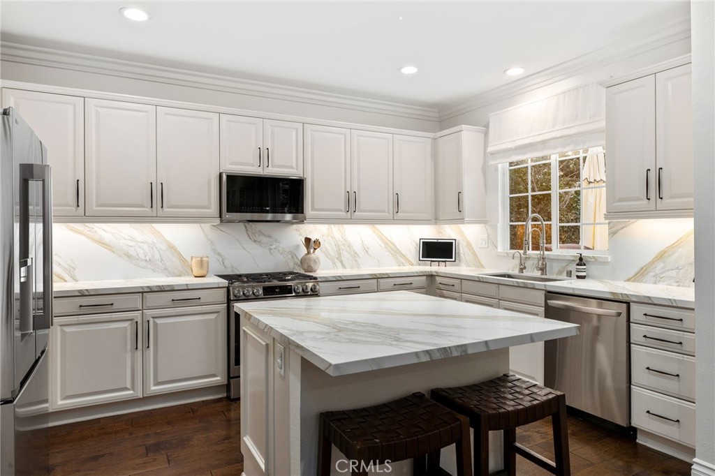 1767 Seth Loop Upland, CA 91784 - Photo 14 of 60