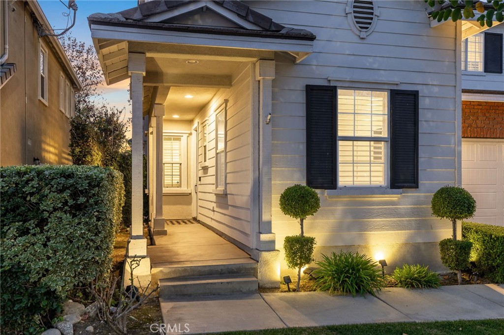 1767 Seth Loop Upland, CA 91784 - Photo 4 of 60