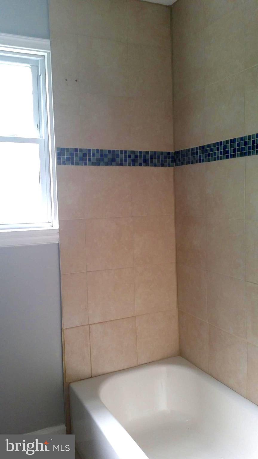 2010 Amherst Road Hyattsville, MD 20783 - Photo 12 of 26 Bath