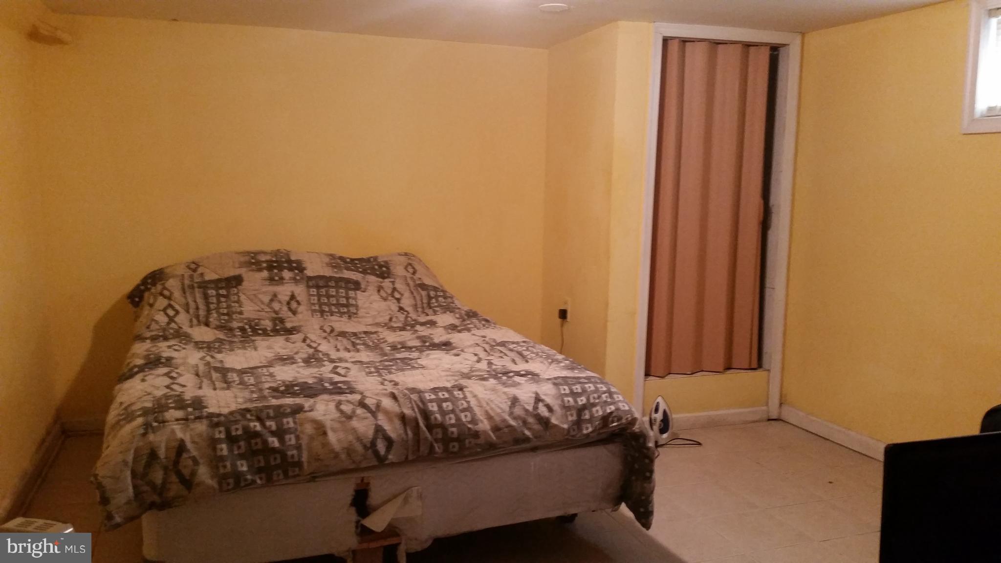 2010 Amherst Road Hyattsville, MD 20783 - Photo 20 of 26 Bedroom