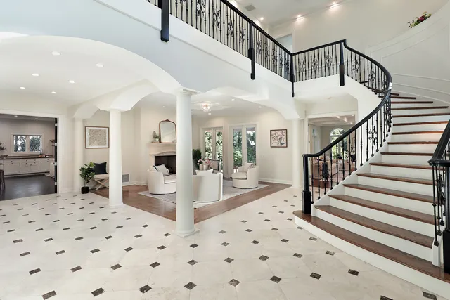 $3,750,000 | 1015 Sheridan Road, Winnetka, IL 60093