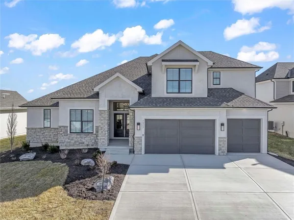 $887,900 | 7923 Round Pr Street, Shawnee, KS 66218